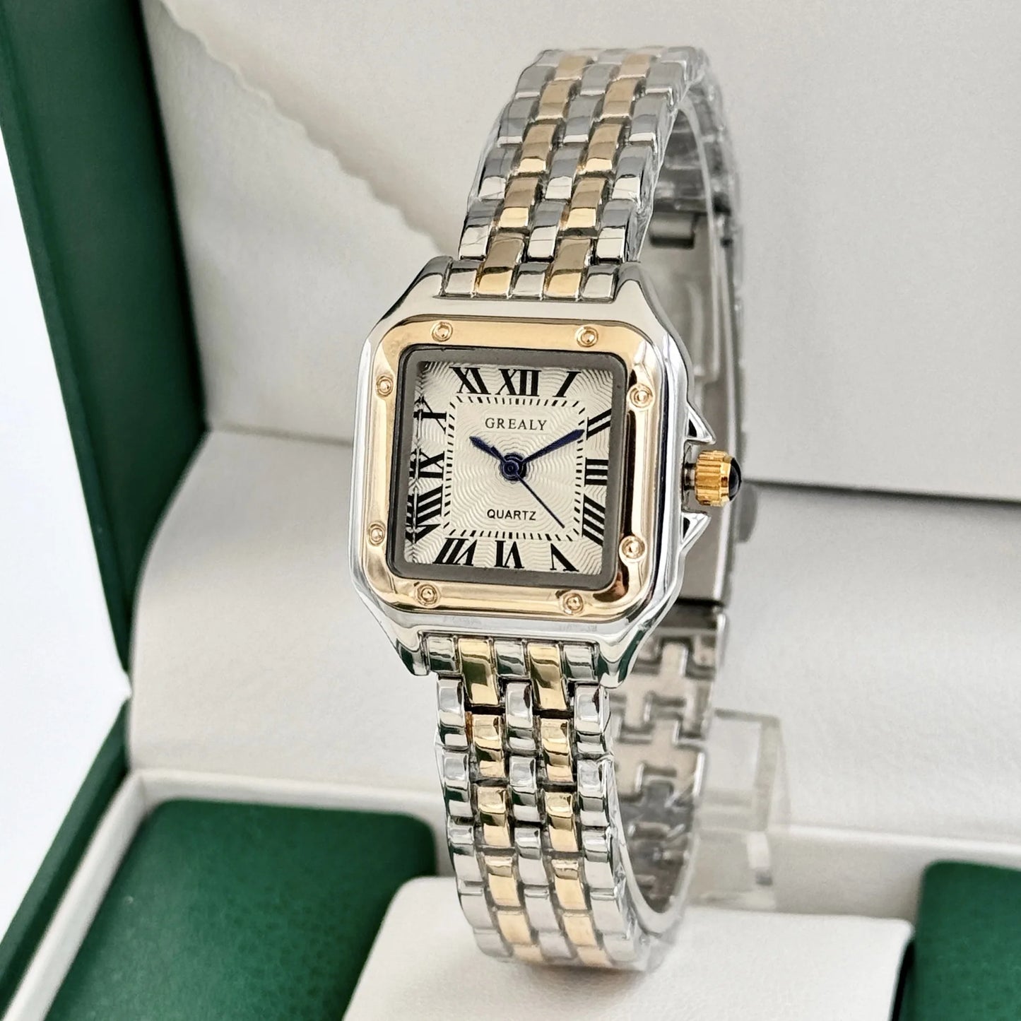 2026 Montre Femme Tendance Calendrier Acier Inoxydable Luxe Dames Montres à Quartz Horloge Féminine Business (Sans Boîte)