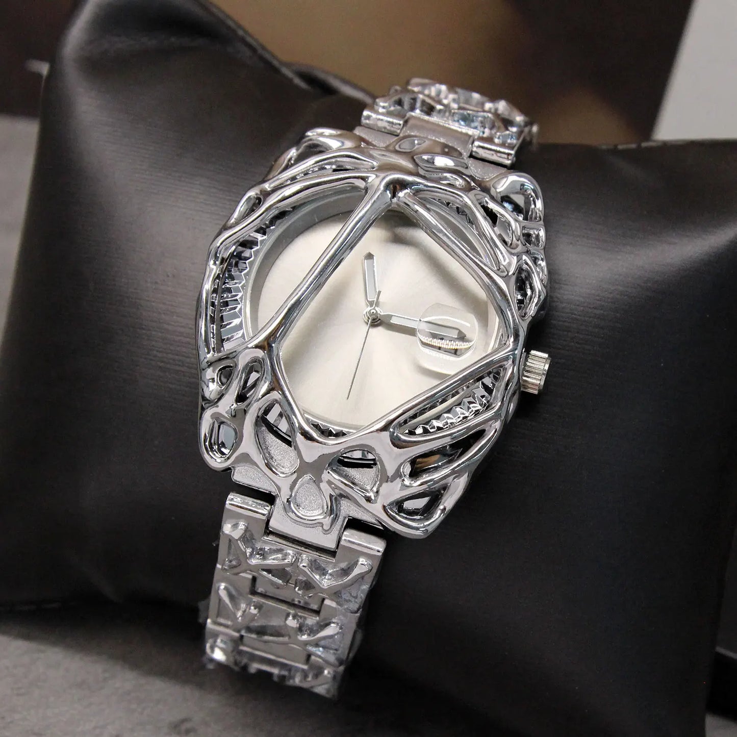 Montres ins de niche avancées de forme spéciale pour montres américaines européennes Y2K rétro de style albâtre pour montres de vigne élégantes pour hommes et femmes
