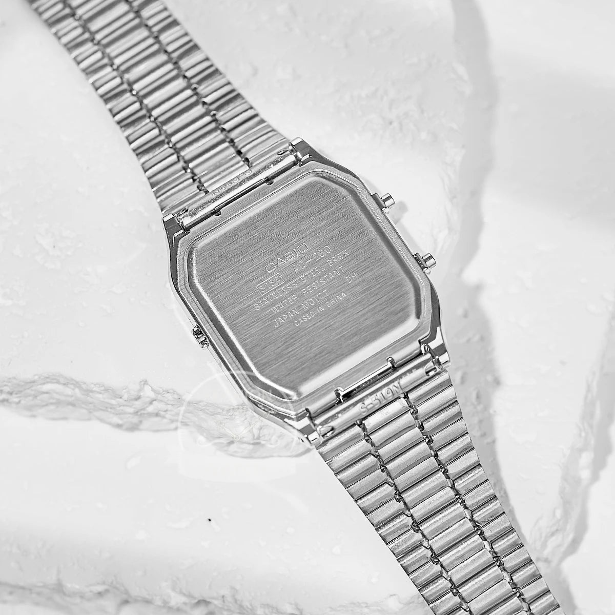 Montre Casio Homme Double Affichage Style Rétro Cadran Personnalisé Mouvement à Quartz Résistante à l'Eau AQ-230A-