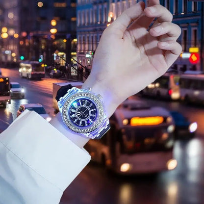 Montre LED lumineuse Flash Femme Homme Garçon Fille Montre-bracelet en Silicone Horloge à strass à la mode Enfants Relogio Saati