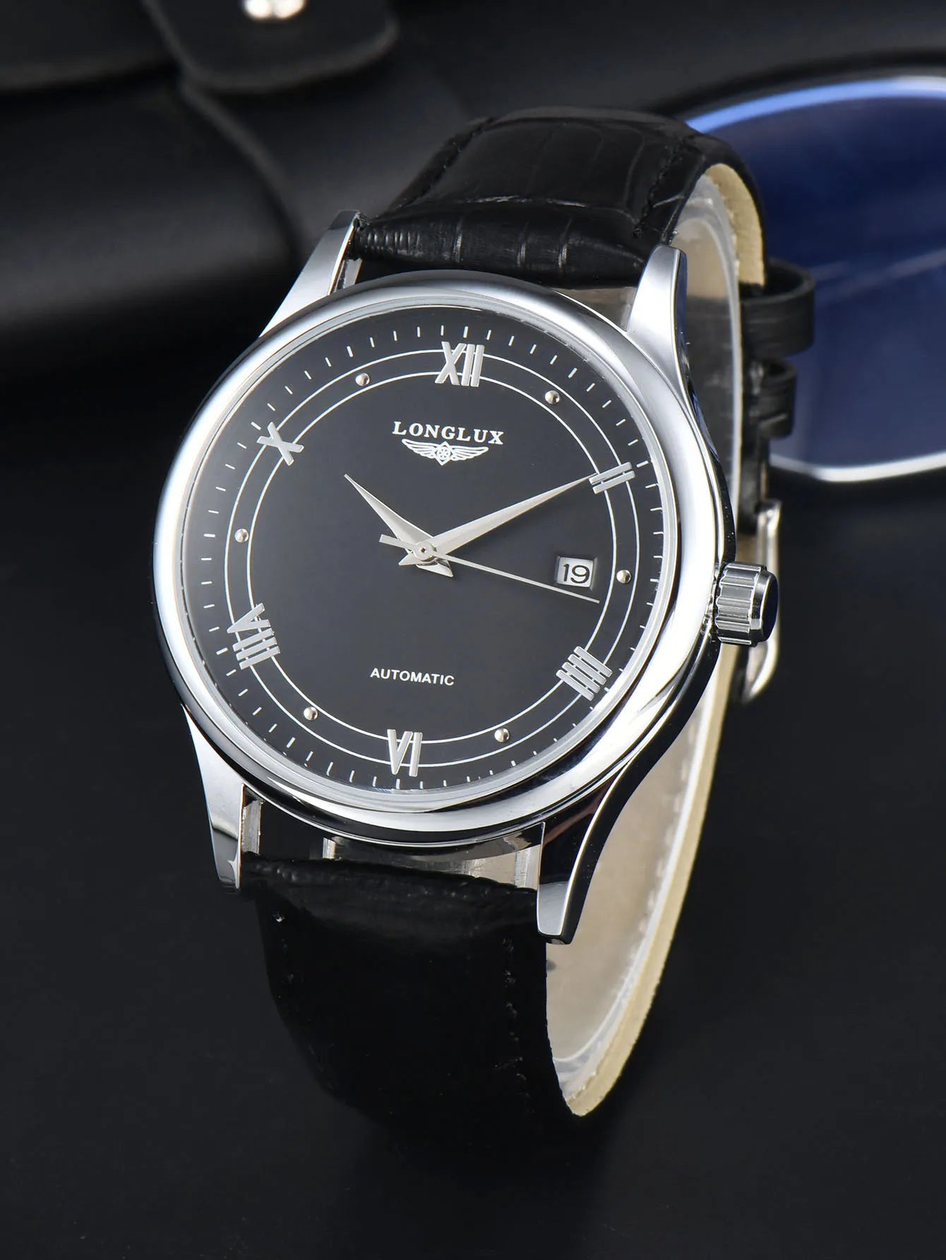 Automatic mechanical watch with date display and leather strap