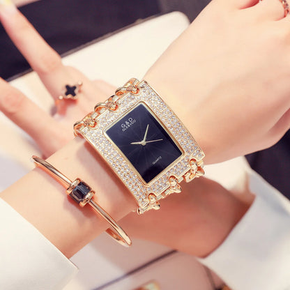 G&D New Casual Fashion Women Bracelet Watch For Female Clock Three Chain Rhinestone Quartz Ladies Wrist Watches Big Dial Golden