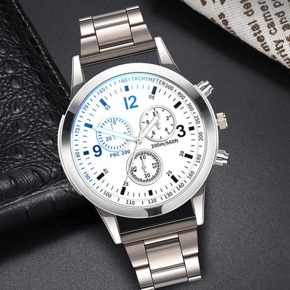 Men's quartz watch with stainless steel bracelet and matching accessory