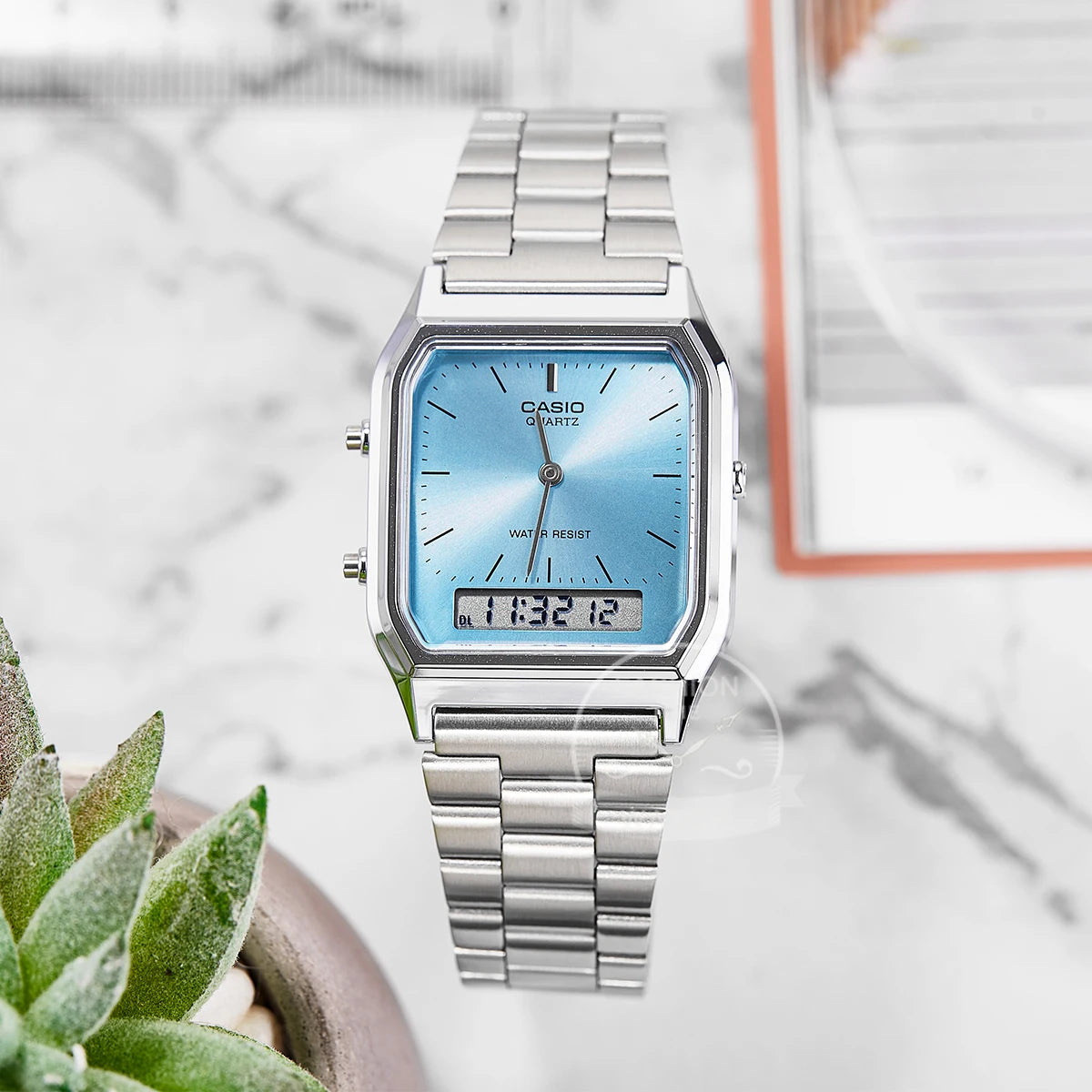 Montre Casio Homme Double Affichage Style Rétro Cadran Personnalisé Mouvement à Quartz Résistante à l'Eau AQ-230A-