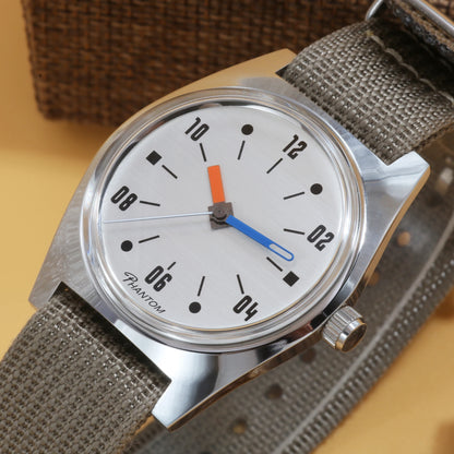 7120 hand-wind mechanical watch with 36mm vintage-inspired dial