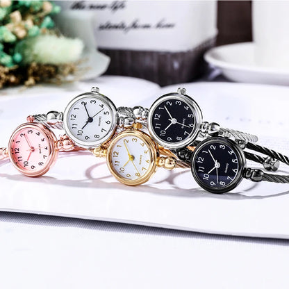Fashion Women's Wristwatch Gold Bracelet Small Dial Elegant Watch New Cute Women Steel Bracelet Watch Quartz Wristwatch