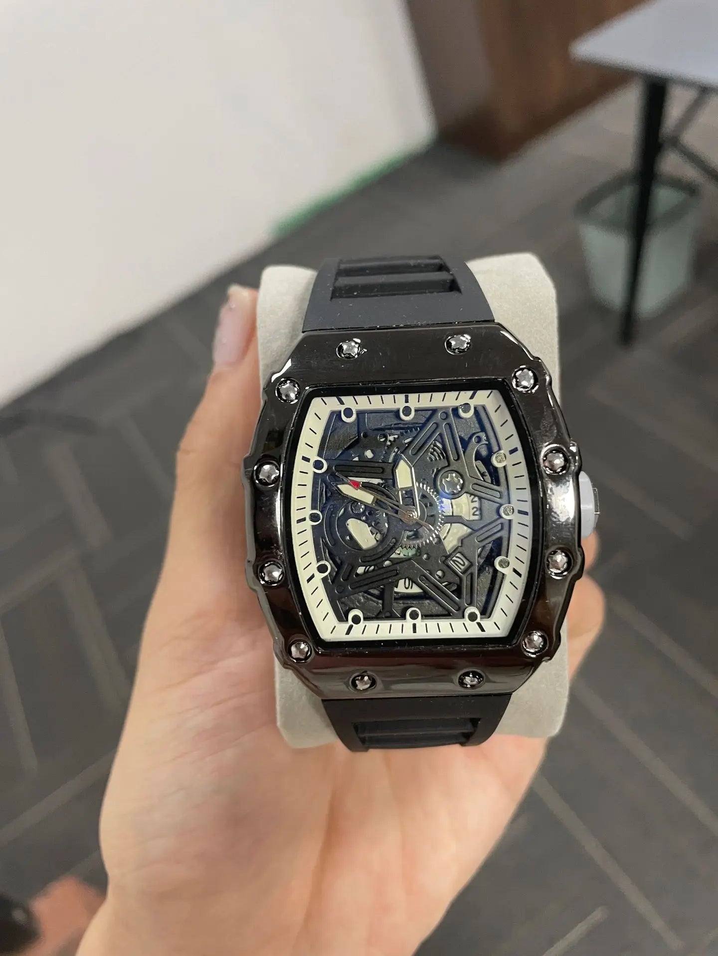 Domineering Beauty Pentagram Luminous Wine Barrel Watch