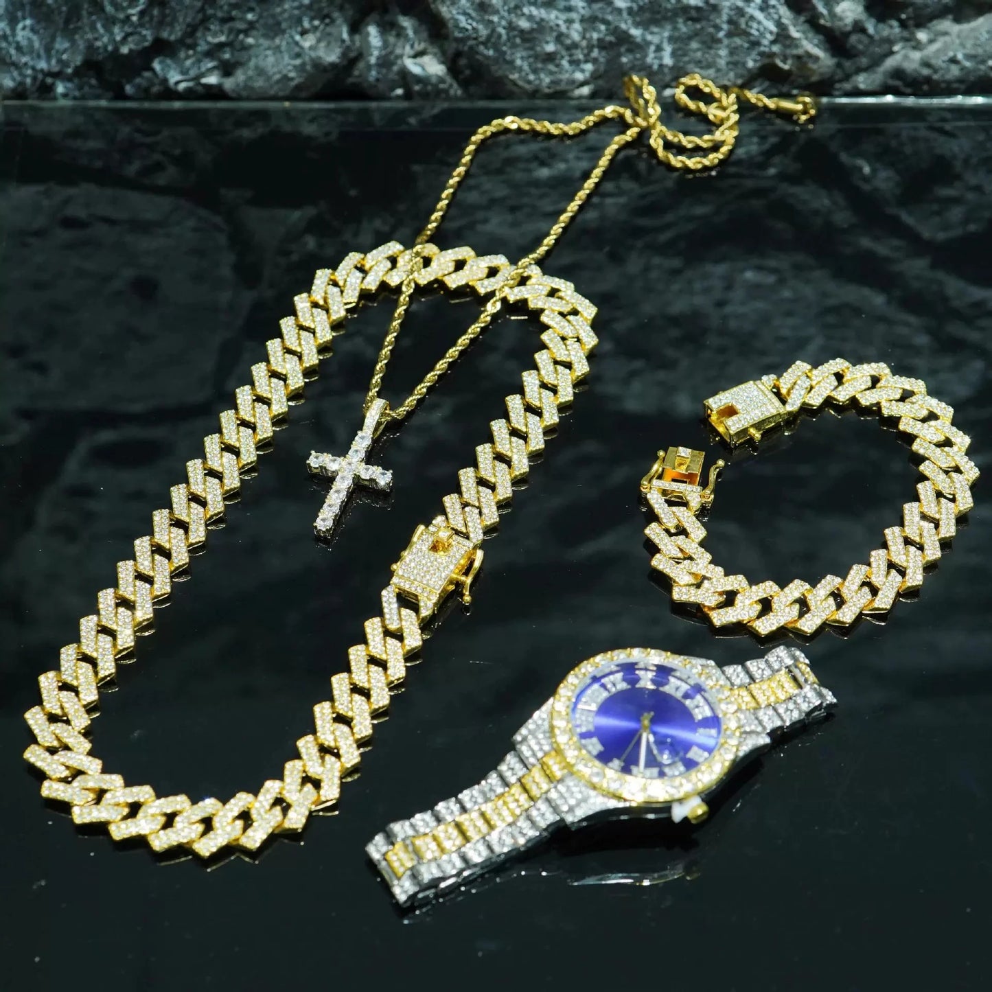 ChronoState Bling Ensemble de 4 pièces – Montre à quartz Hip Hop et collection de bijoux chaîne cubaine