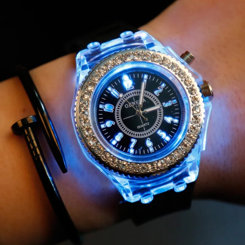 Montre LED lumineuse Flash Femme Homme Garçon Fille Montre-bracelet en Silicone Horloge à strass à la mode Enfants Relogio Saati