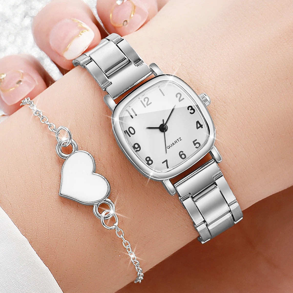 Lot de 2 montres carrées tendance pour femmes, bracelet en acier inoxydable, montre à quartz avec bracelet en forme de cœur