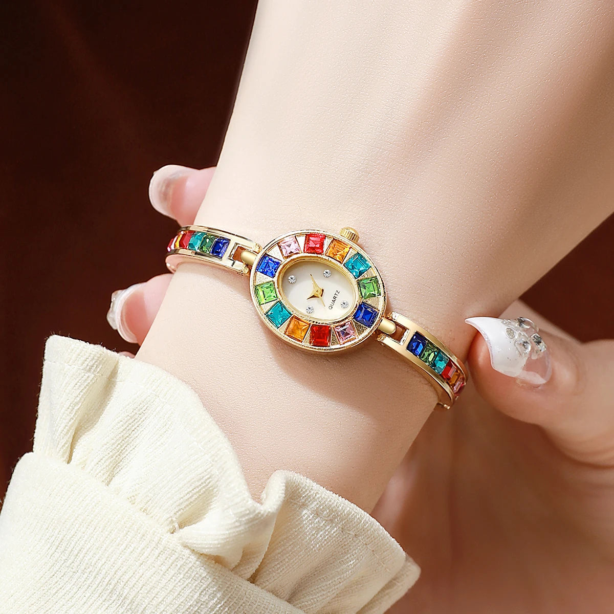 Montres de luxe pour femmes avec strass Montre à quartz pour femmes avec bracelet de mode Reloj Mujer Cadeau horloge pour filles (sans boîte)
