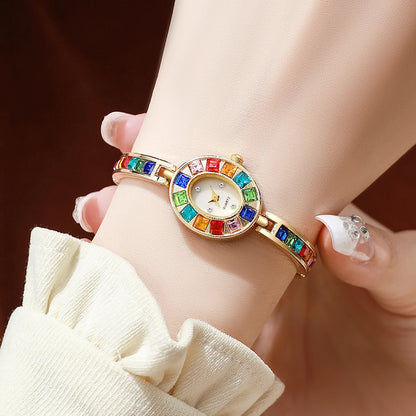 Montres de luxe pour femmes avec strass Montre à quartz pour femmes avec bracelet de mode Reloj Mujer Cadeau horloge pour filles (sans boîte)