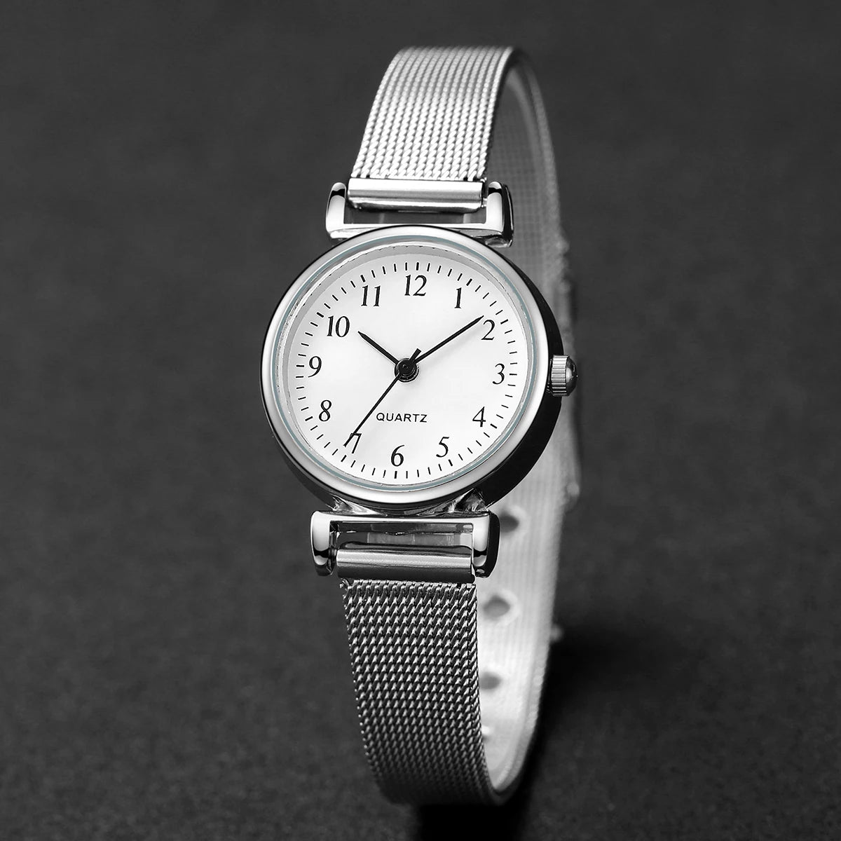 2 montres à quartz pour femme avec cadran arabe, bracelet en maille d'acier, et bracelet jonc assorti (sans boîte)